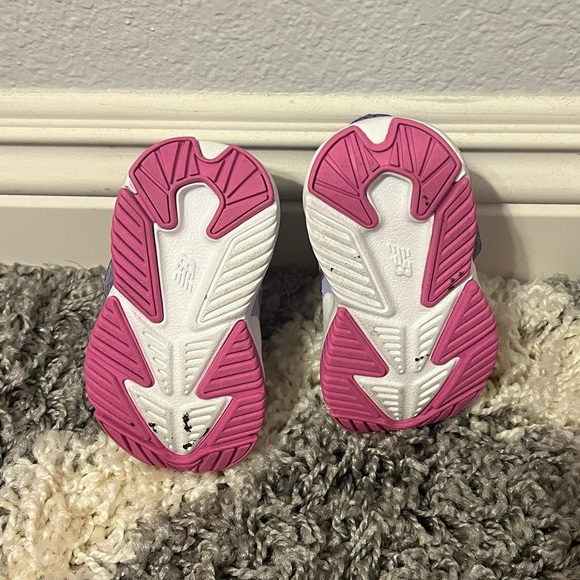 New Balance Sneakers Infant Baby Girls 2M Purple/Grey Rave Run - Picture 6 of 6
